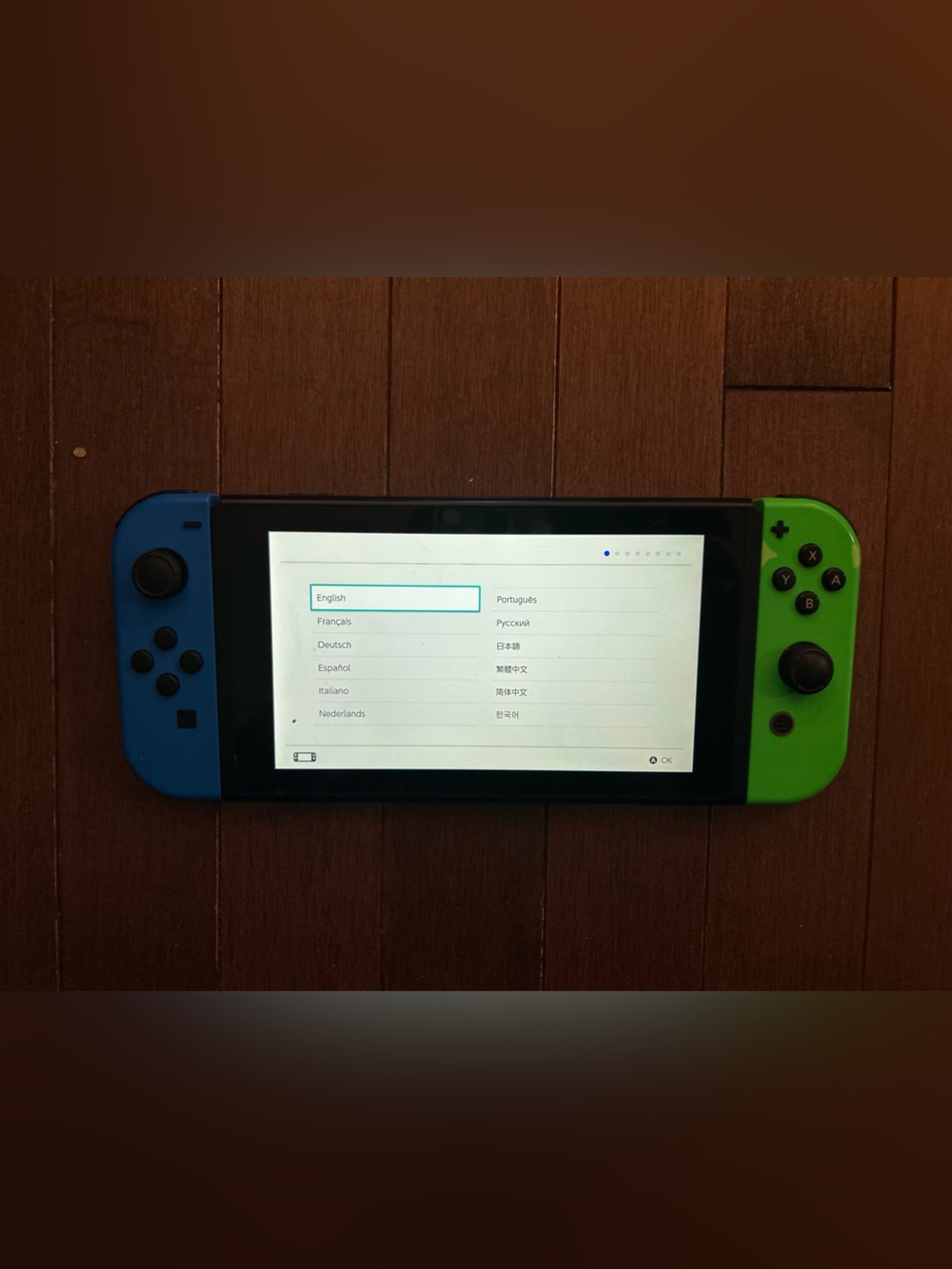 Nintendo switch Console (no charger) WORKING! Factory reset! - Picture 2 of 3